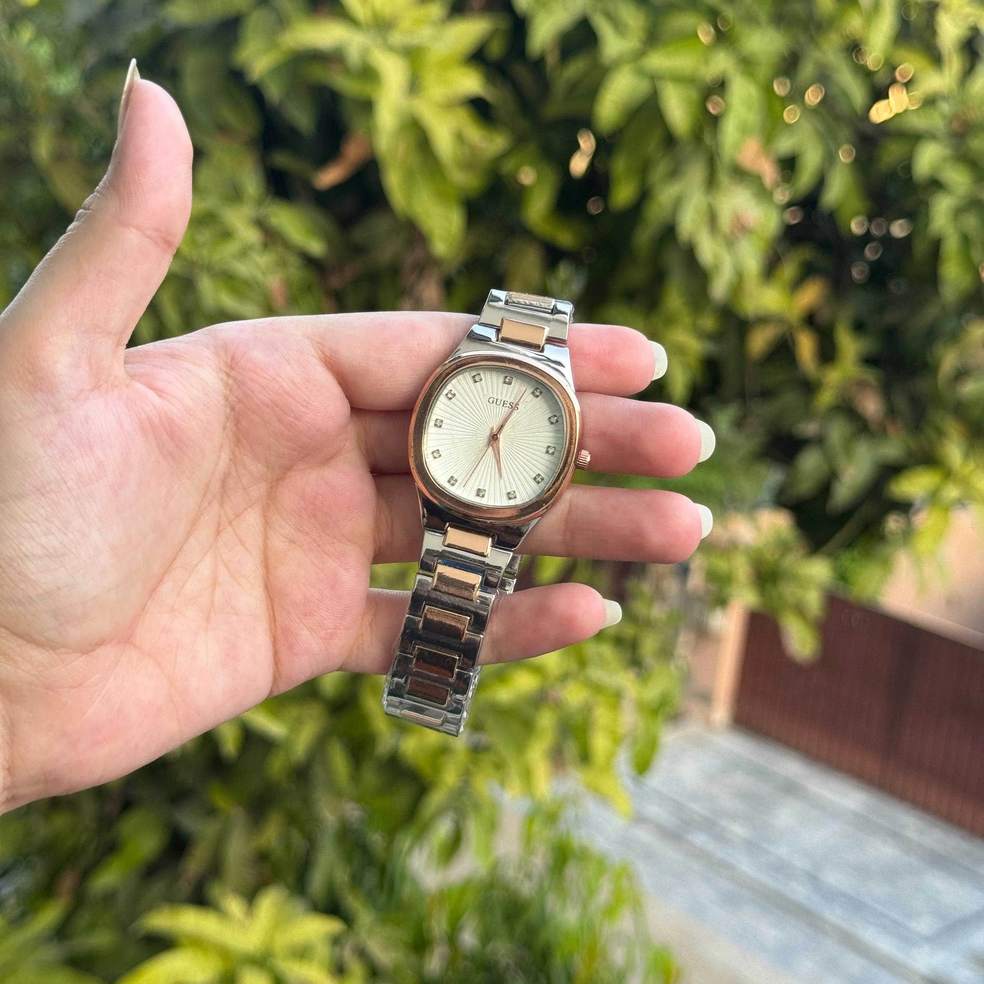 Guess Women's Watch Silver Rose Gold Chain - Oraflor