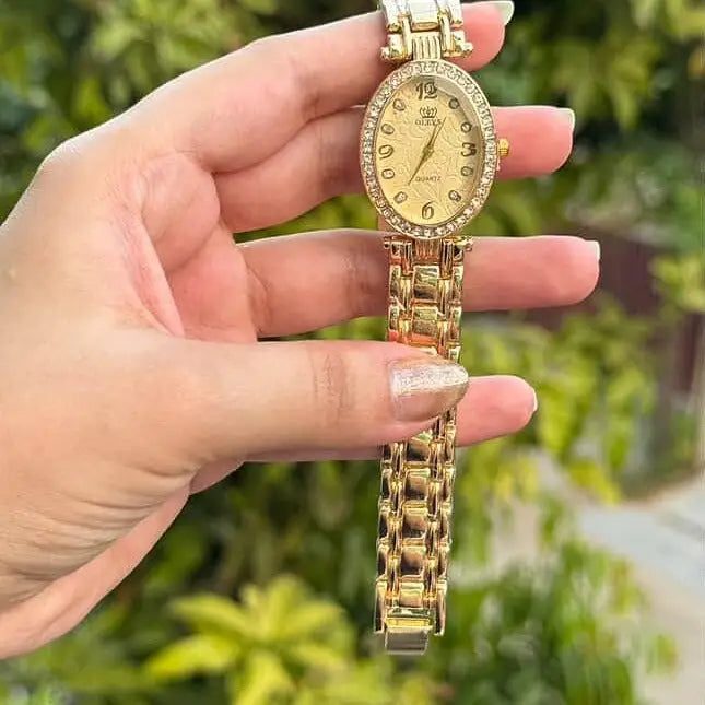 Stylish Oval Dial Watch